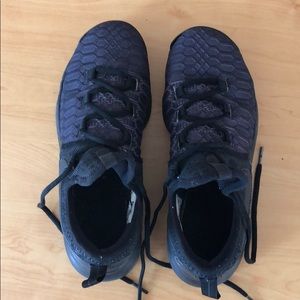 Boys 6.5 Nike KD Basketball shoes